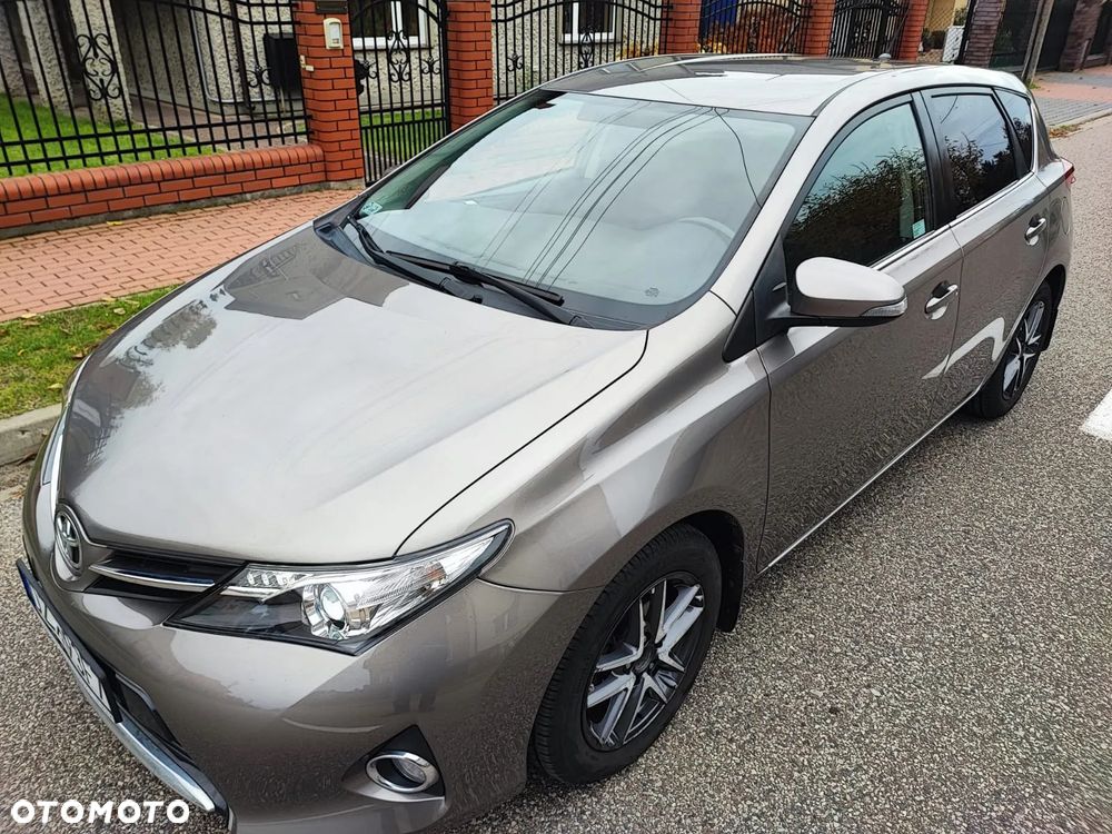 Toyota Auris - 14