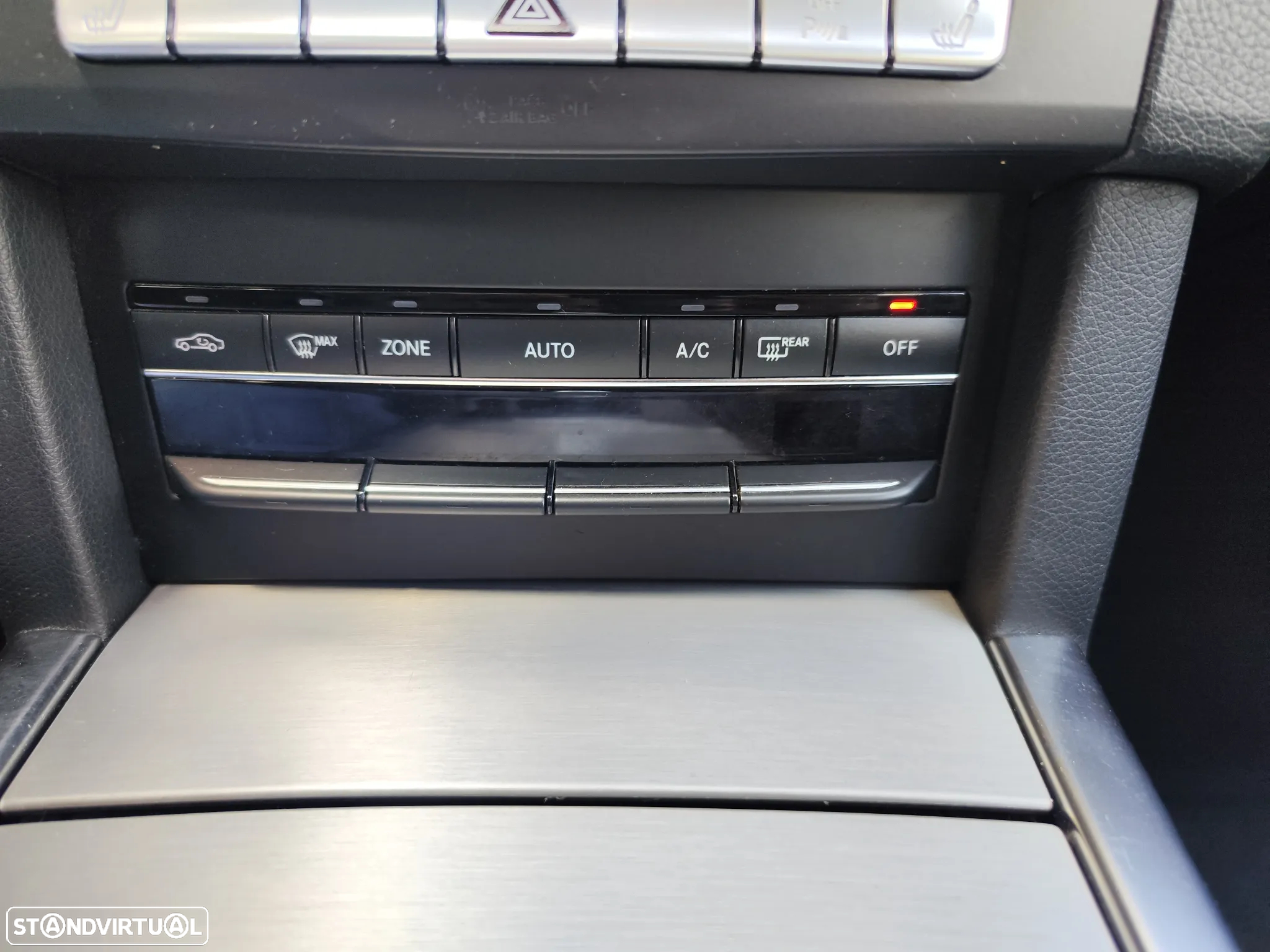 Mercedes-Benz E 300 Bluetec Hybrid Avantgarde - 34