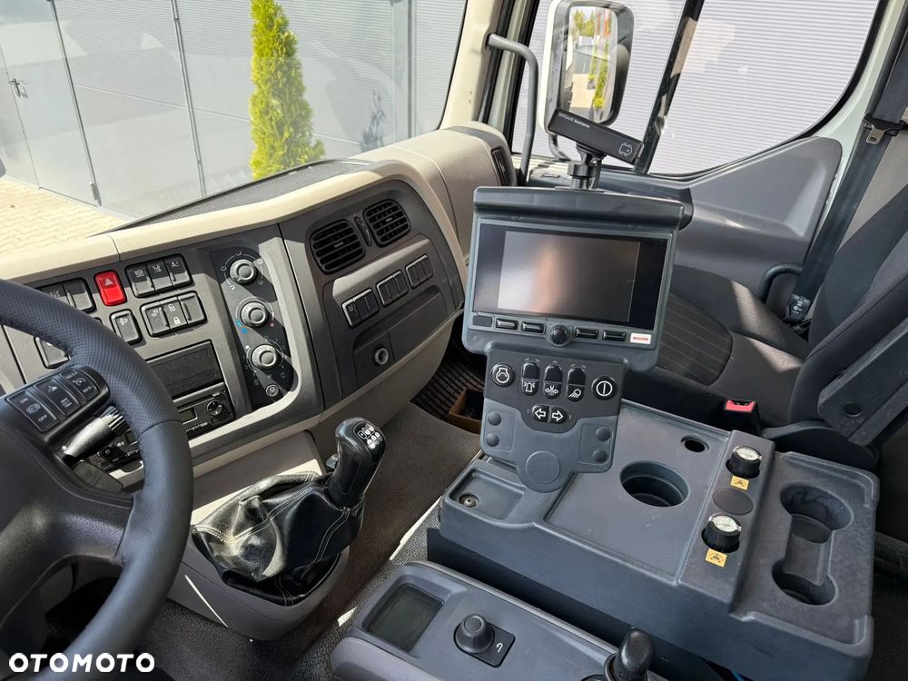 DAF DAF LF 15.230 Euro 6 // zamiatarka uliczna // budowlana dwustronna JOHNSTON VT652 - 28