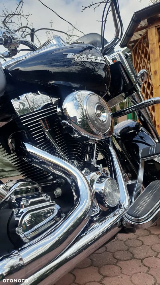 Harley-Davidson Touring Road King - 34