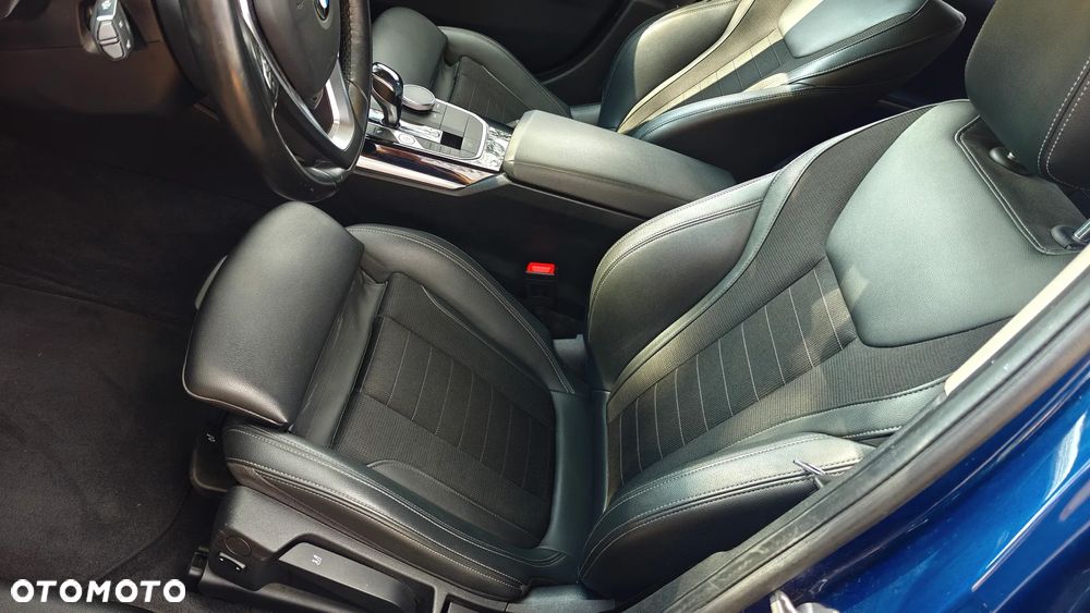 BMW Seria 3 320d Sport Line Shadow - 16