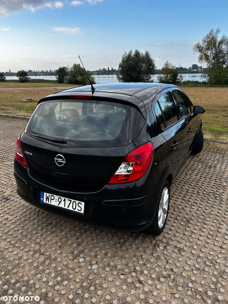 Opel Corsa 1.4 Cosmo - 6