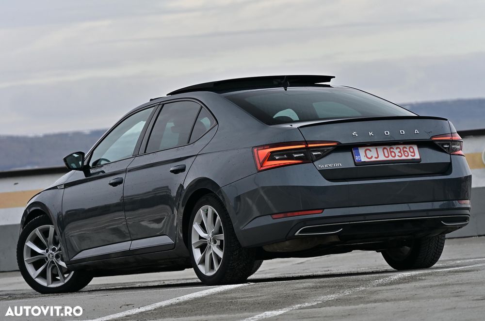 Skoda Superb 2.0 TDI DSG Sportline - 8