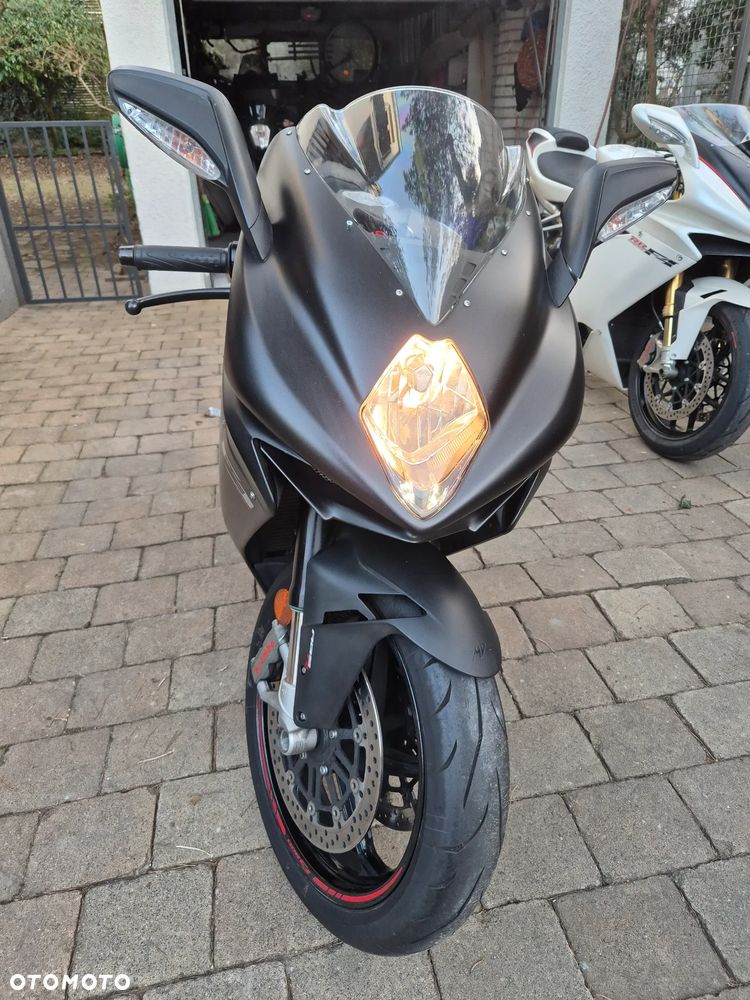 MV AGUSTA F3 - 17
