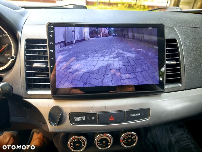 Mitsubishi Lancer 1.6 Invite - 6