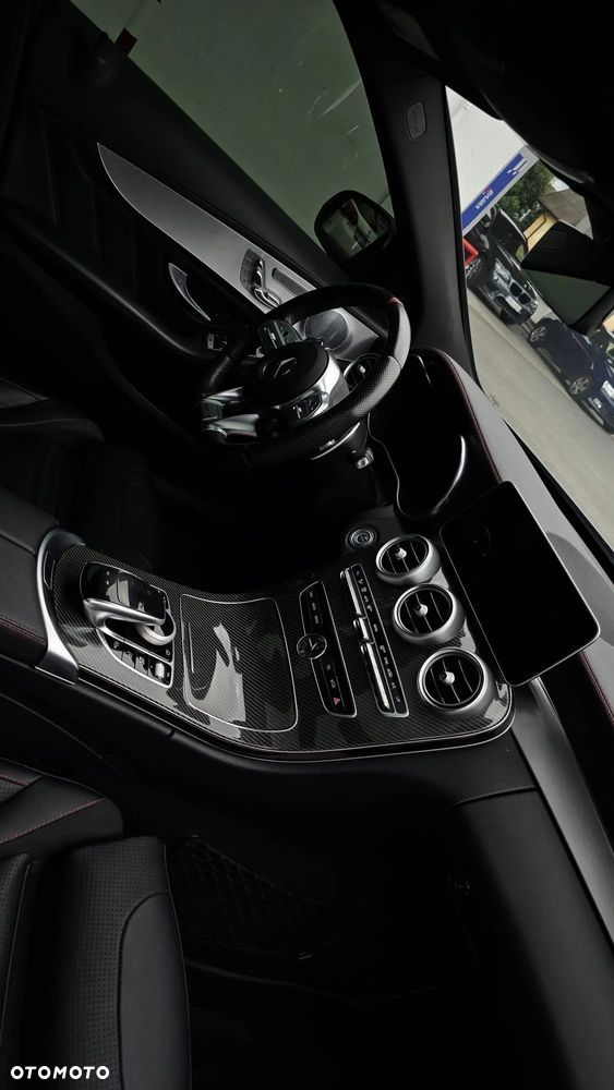 Mercedes-Benz Klasa C AMG 43 4Matic 9G-TRONIC - 37