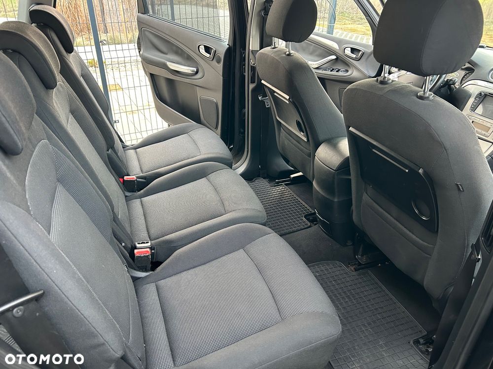 Ford S-Max - 8
