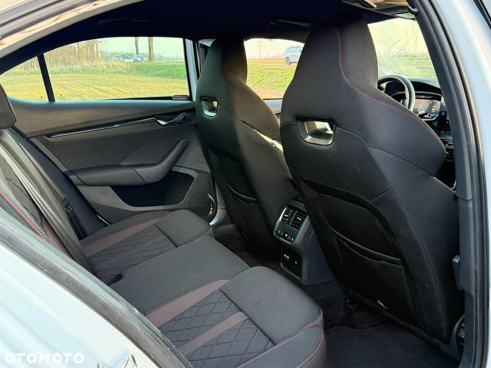 Skoda Octavia 2.0 TSI RS DSG - 15