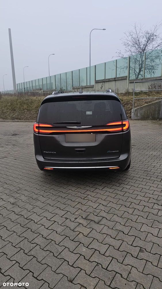 Chrysler Pacifica - 6