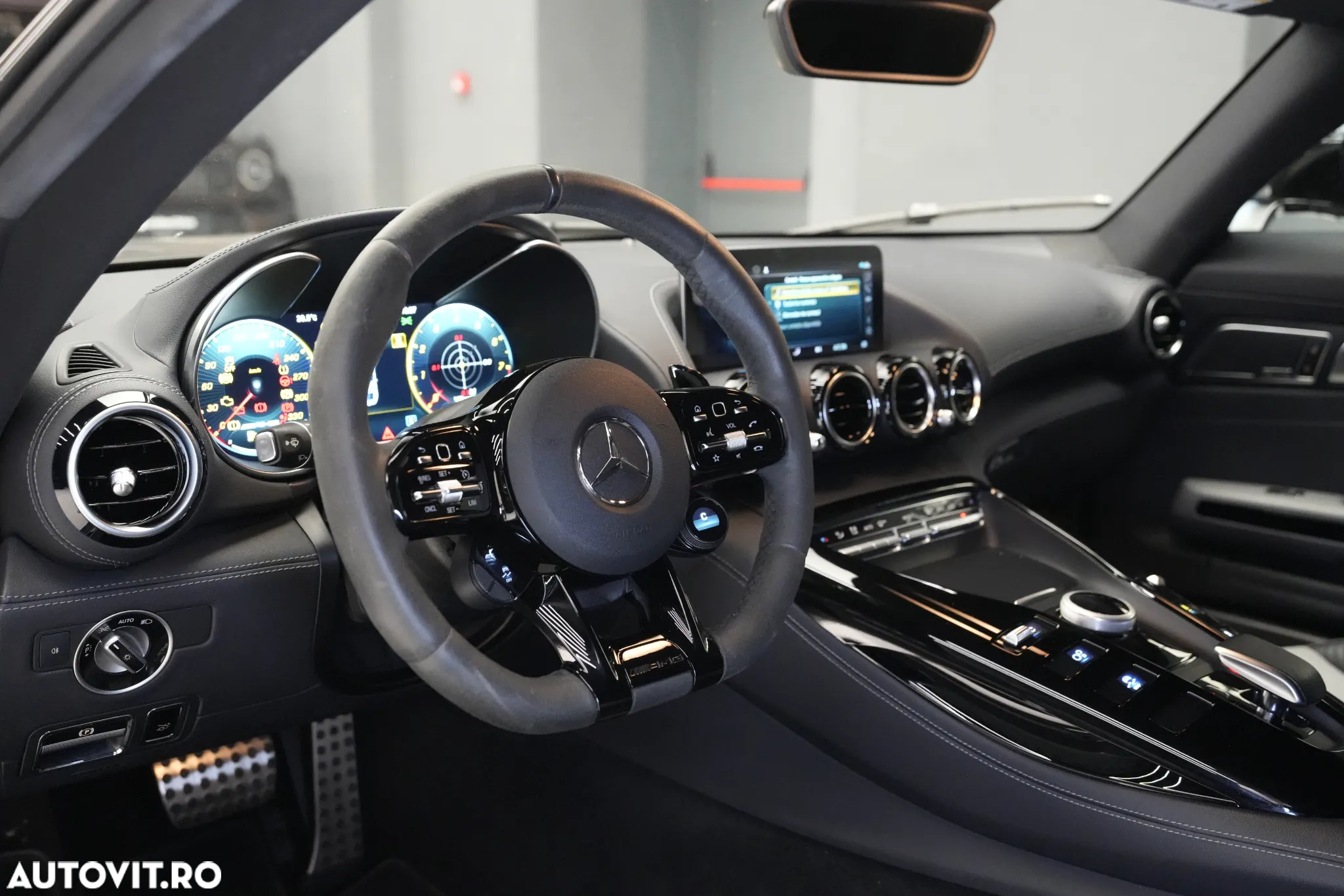 Mercedes-Benz AMG GT - 12