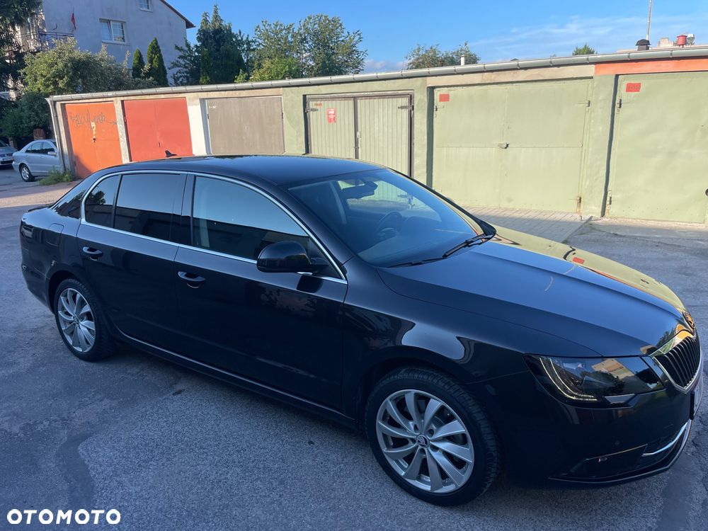 Skoda Superb 2.0 TDI Ambition - 2