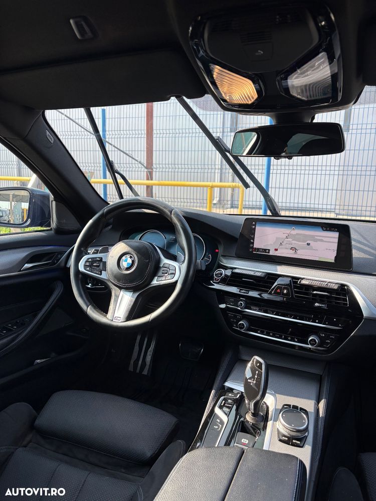 BMW Seria 5 530d xDrive AT - 12