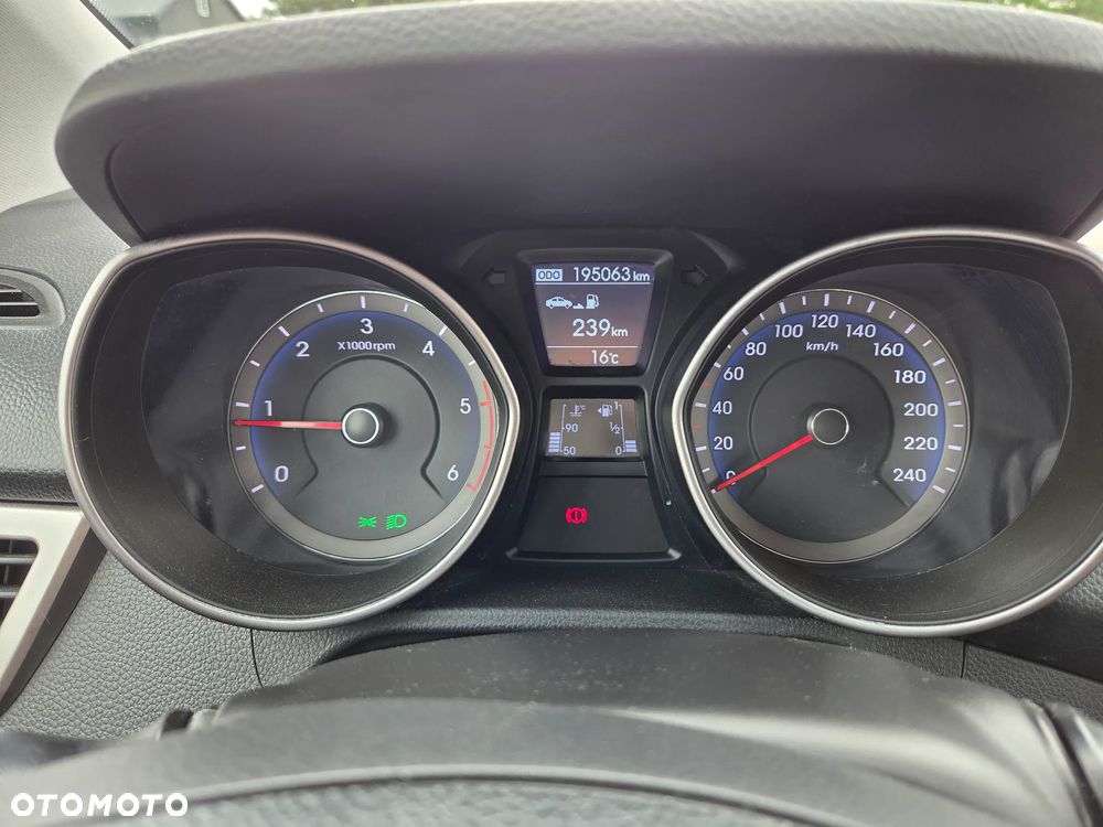 Hyundai i30 blue 1.6 CRDi Trend - 20