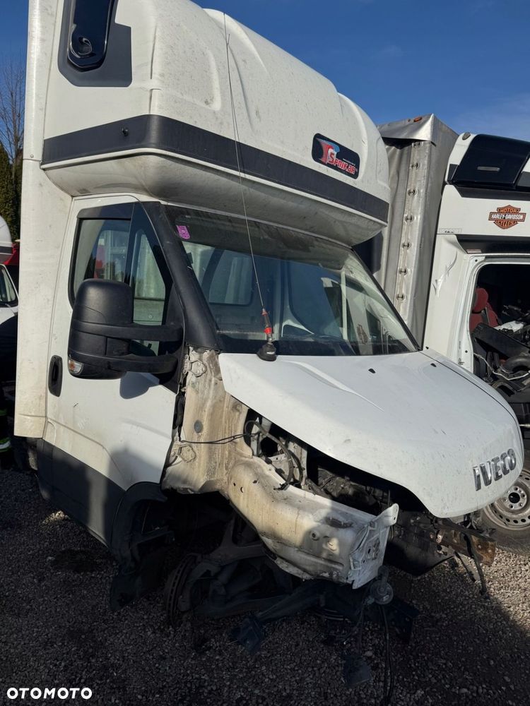 Iveco 35s18 3,0HPI 14-21r kabina z kurnikiem - 3