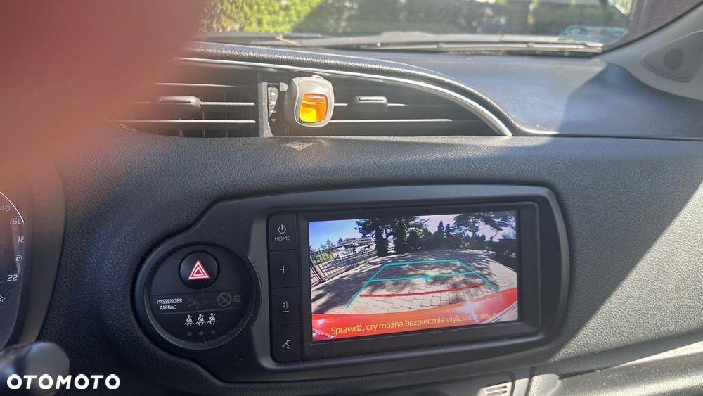 Toyota Yaris 1.5 Premium - 3