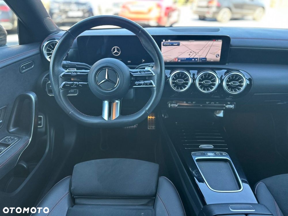 Mercedes-Benz CLA - 9