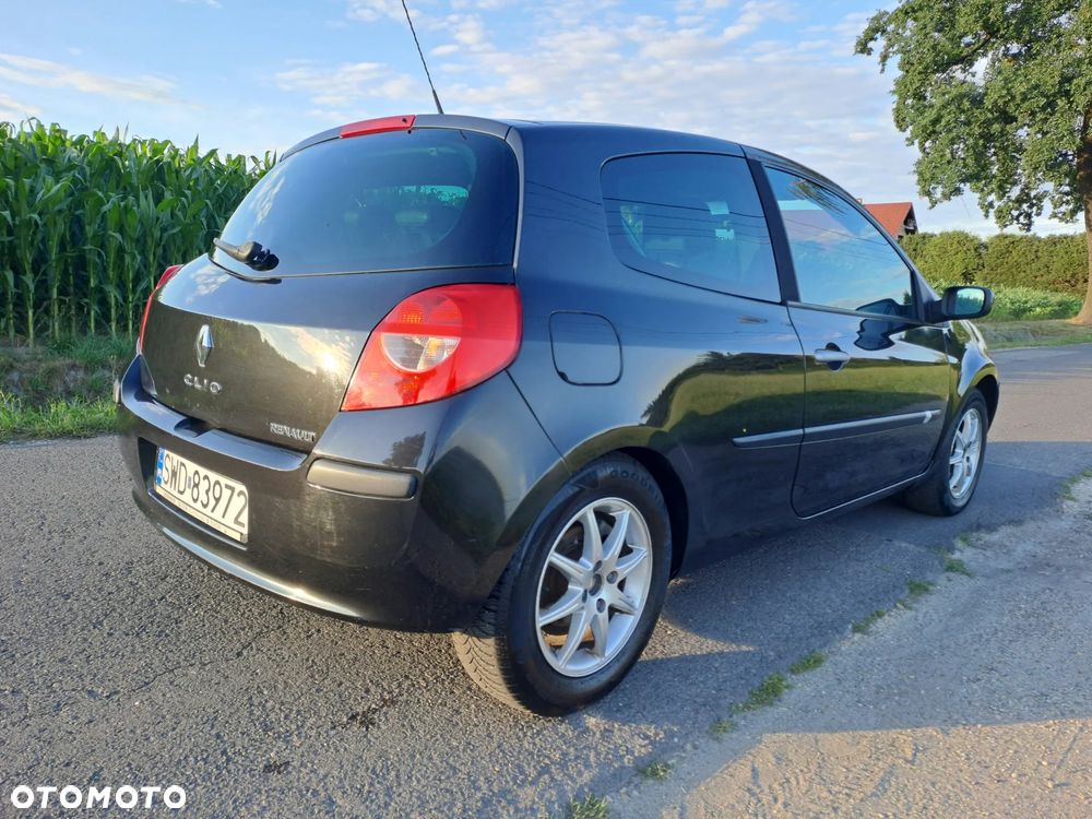 Renault Clio 1.6 16V Expression - 5