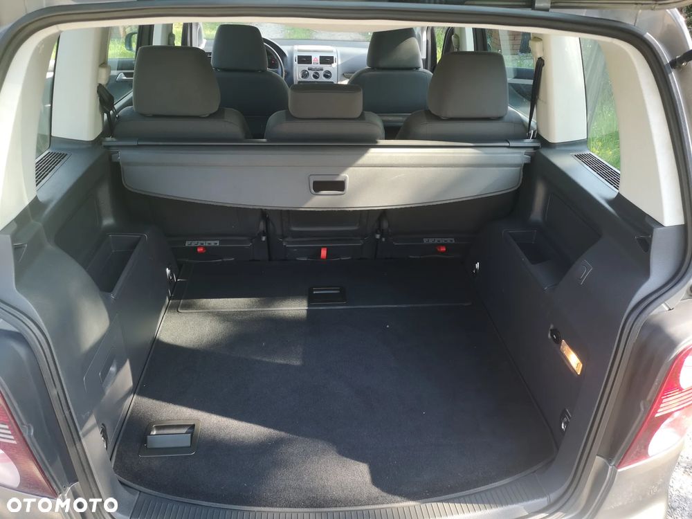 Volkswagen Touran 1.4 TSI Comfortline - 22