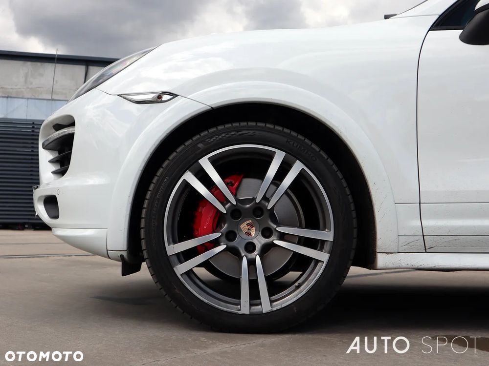 Porsche Cayenne GTS - 3