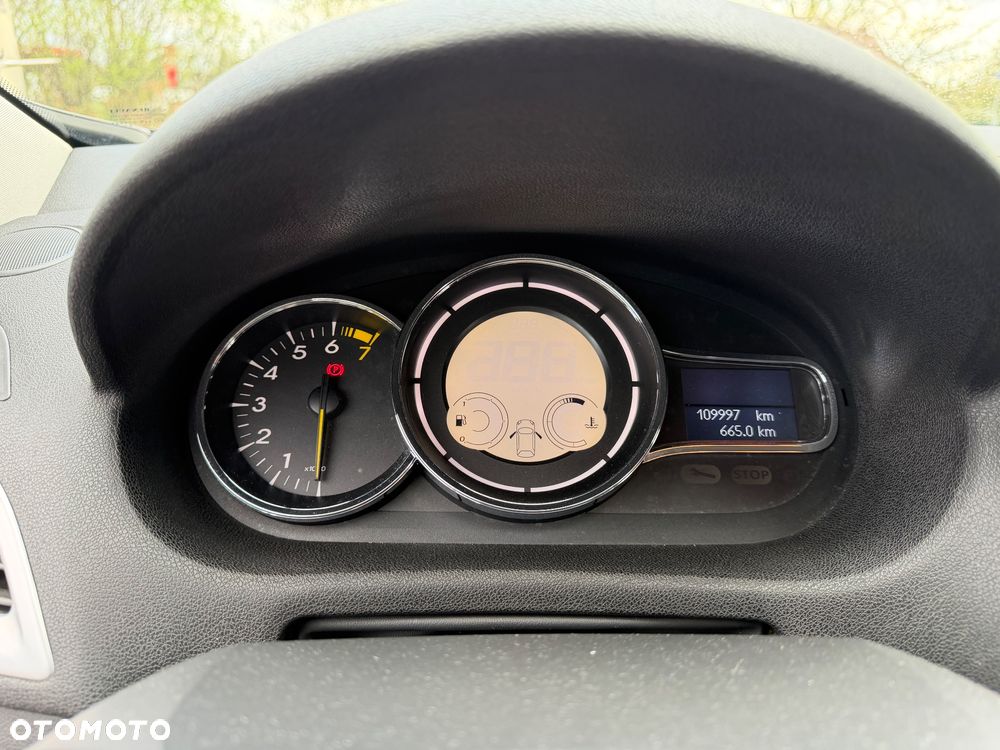 Renault Megane 1.6 16V Dynamique - 8