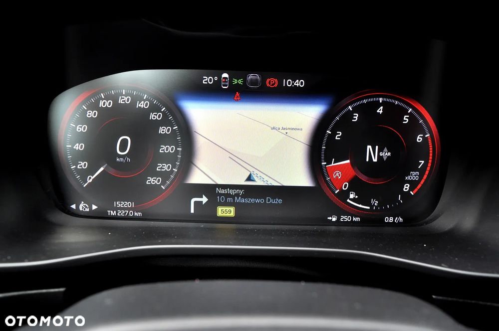 Volvo XC 40 T2 Momentum Pro - 28