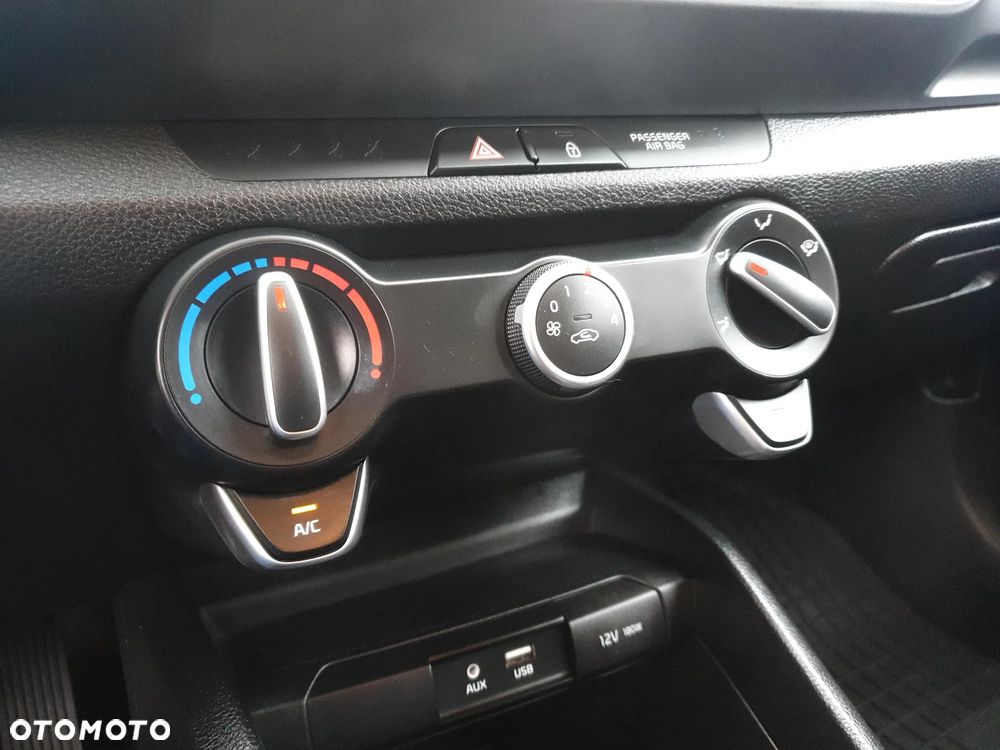 Kia Stonic 1.0 T-GDI M - 25