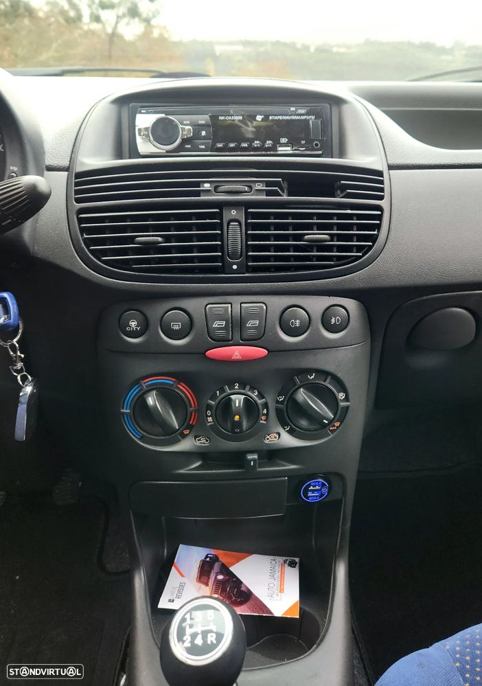 Fiat Punto 1.2 16V HLX - 10