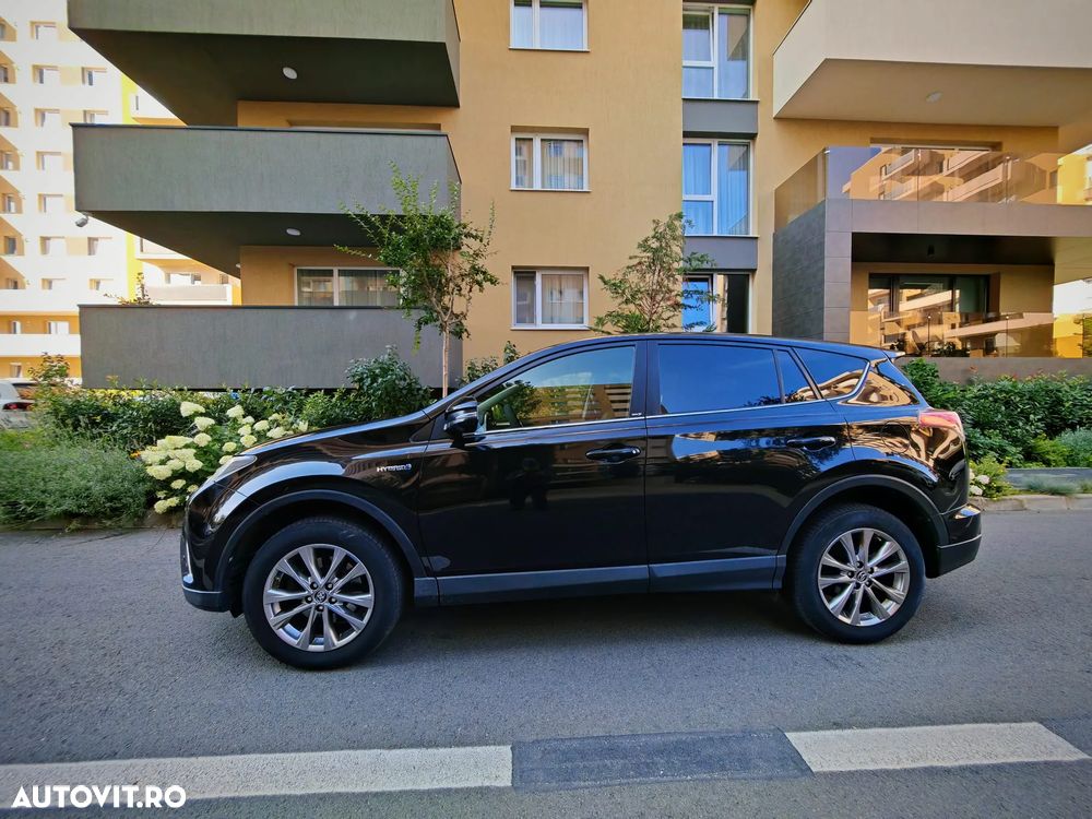 Toyota RAV4 - 4