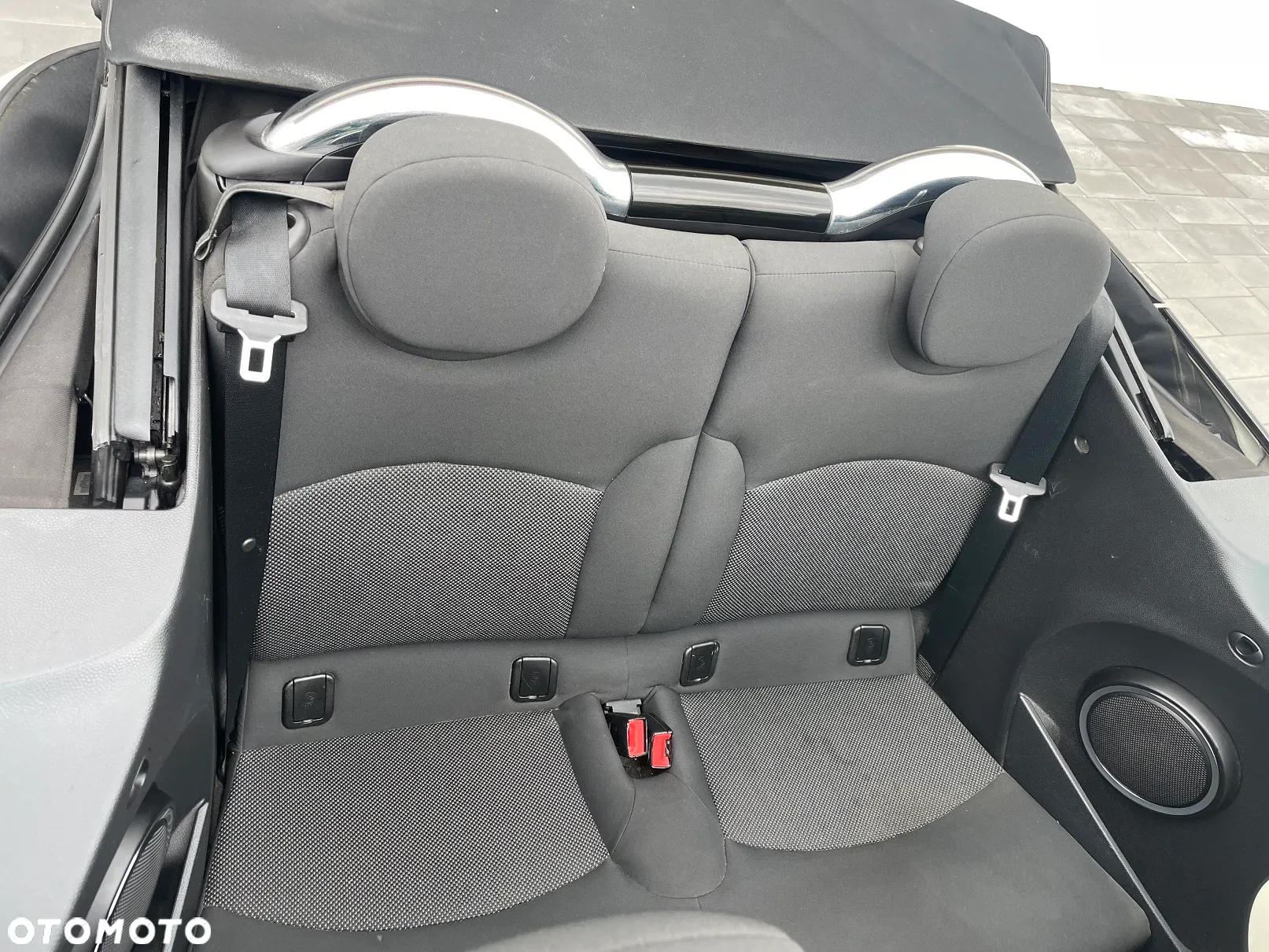 MINI ONE Cabrio - 28