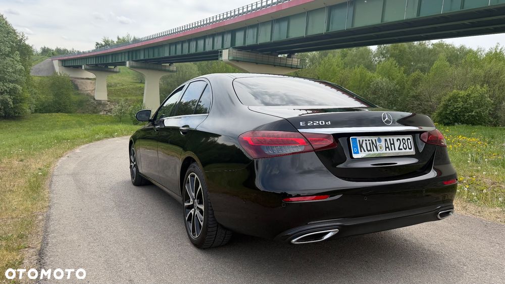 Mercedes-Benz Klasa E 220 d 9G-TRONIC - 36
