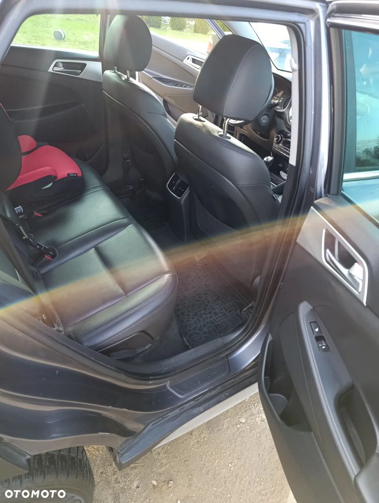 Hyundai Tucson 2.0 CRDI 4WD Style - 16