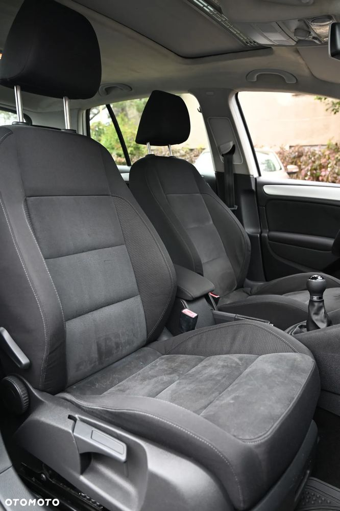 Volkswagen Golf - 30
