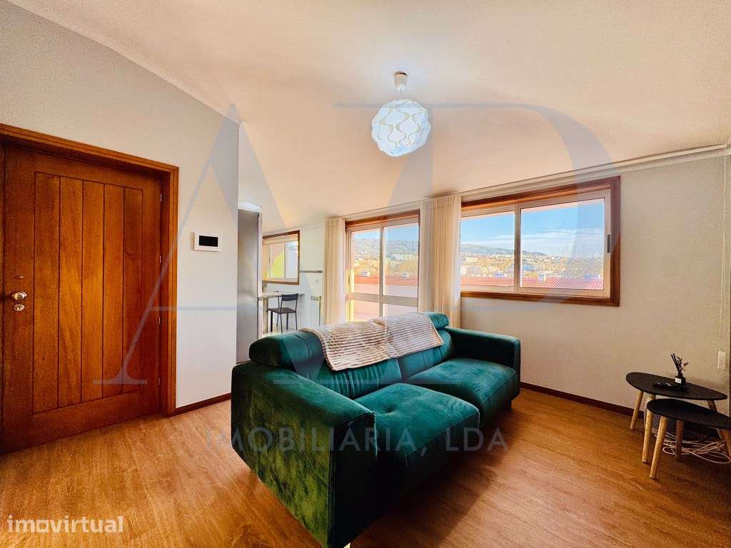 Apartamento T1 em Creixomil com Terraço - Grande imagem: 4/26