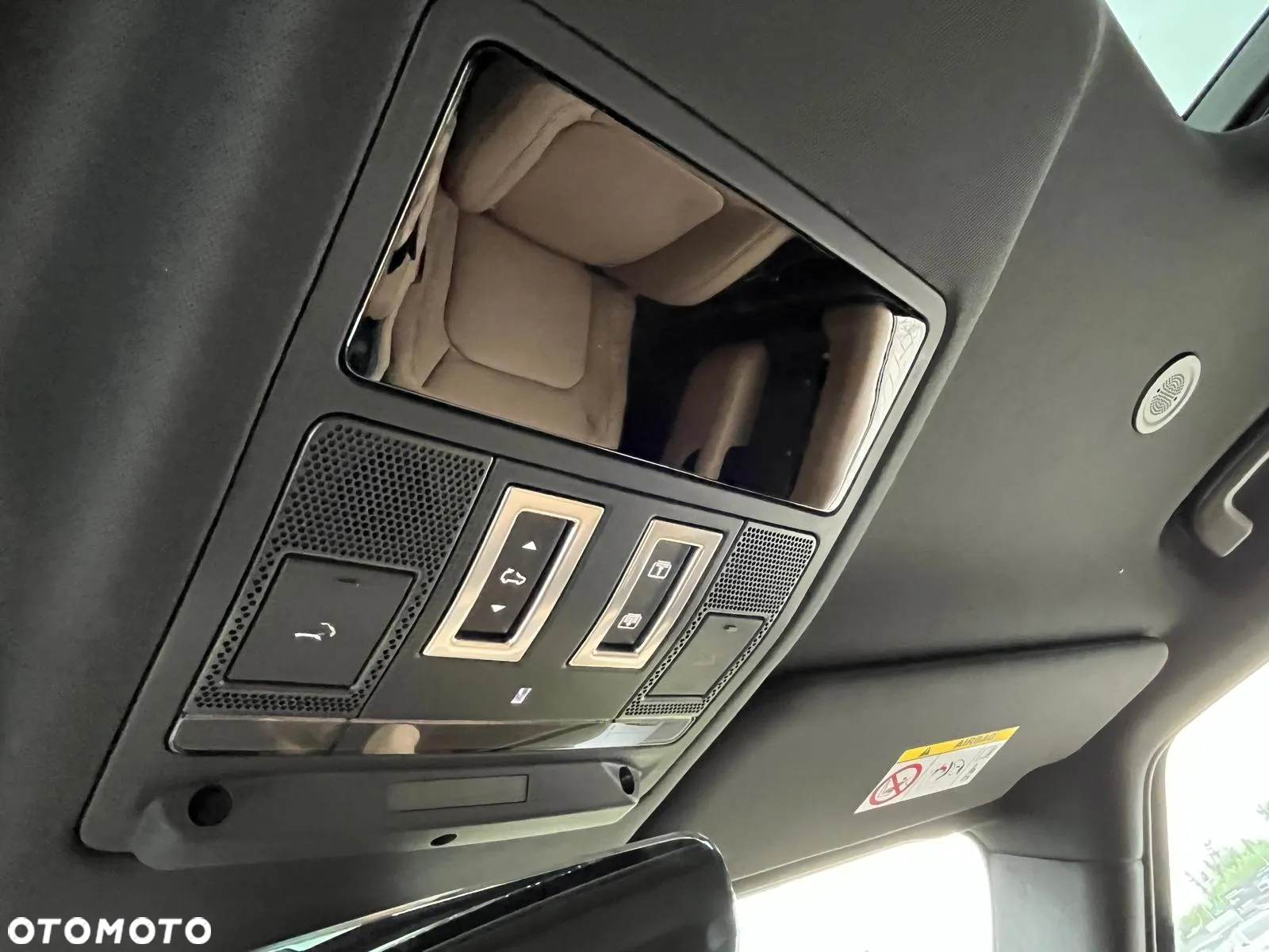 Land Rover Defender - 14