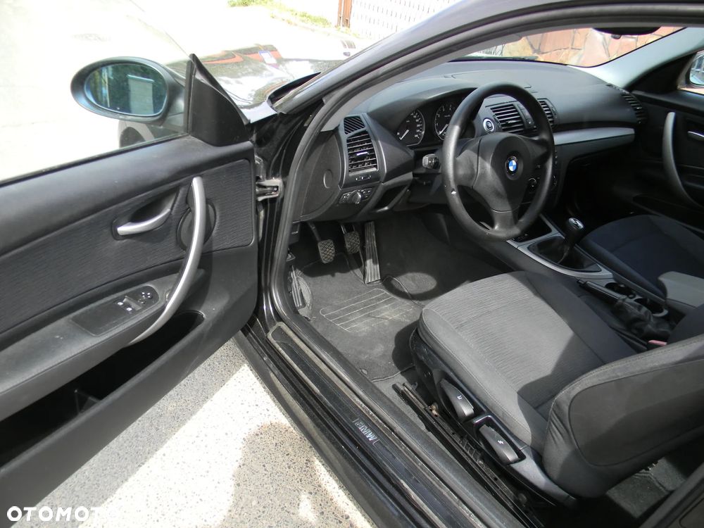 BMW Seria 1 116i - 17