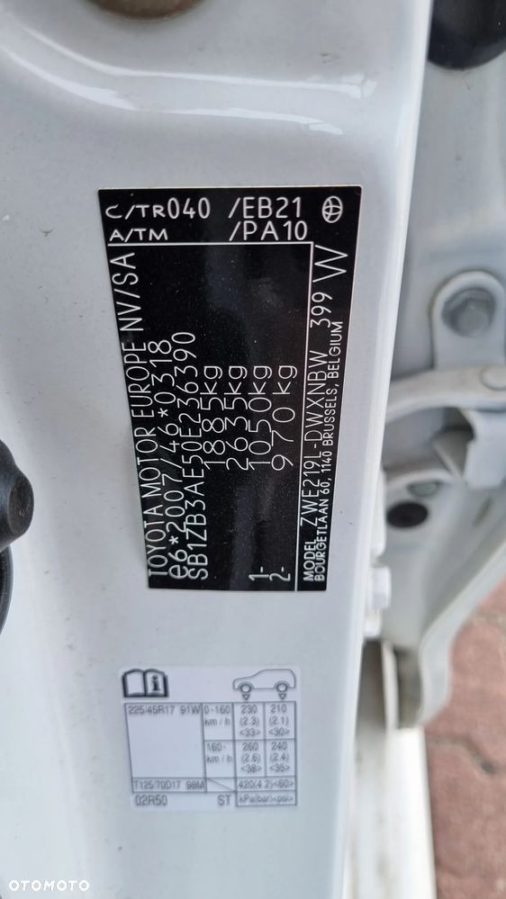 Toyota Corolla 1.8 Hybrid Comfort - 27