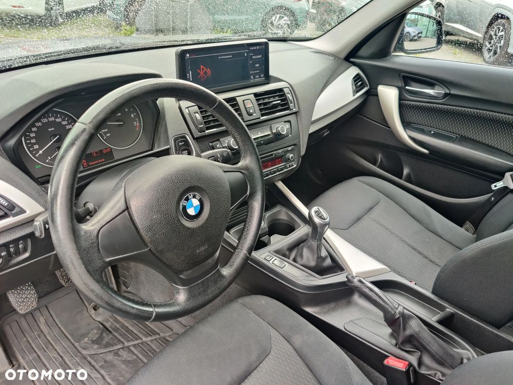 BMW Seria 1 116i - 13