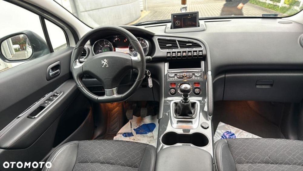 Peugeot 3008 PureTech 130 Stop & Start GPF Allure - 12