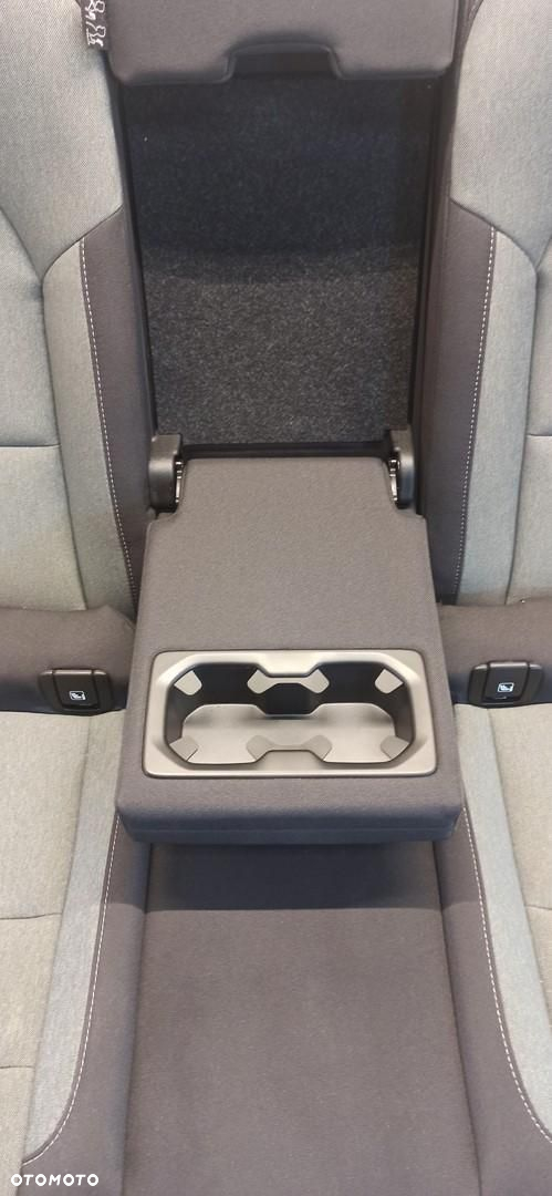 VOLVO XC40 2023 FOTELE KANAPA - 12