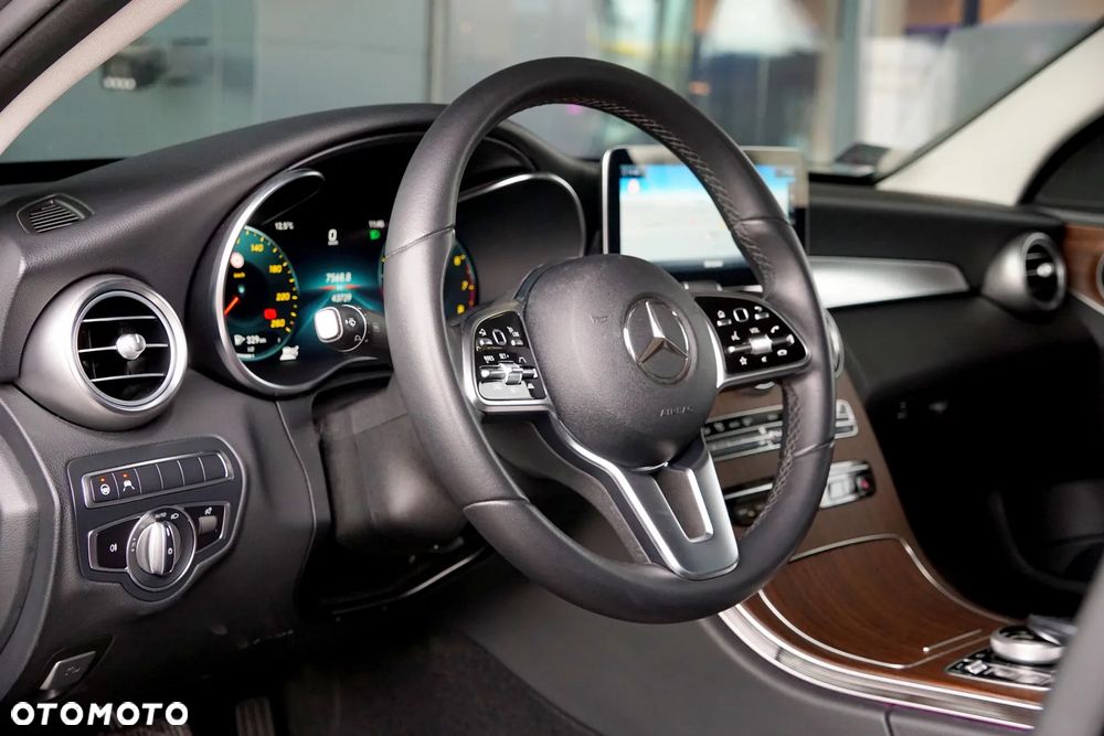 Mercedes-Benz Klasa C 300 9G-TRONIC Avantgarde - 17
