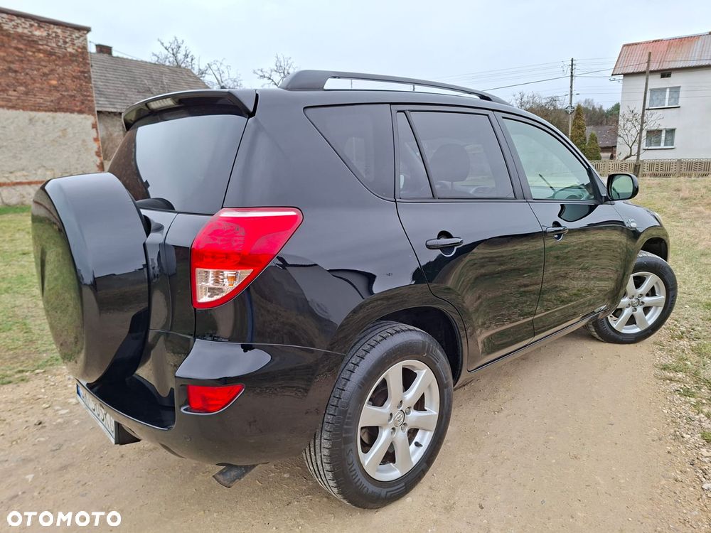 Toyota RAV4 2.2 D-4D Premium - 4