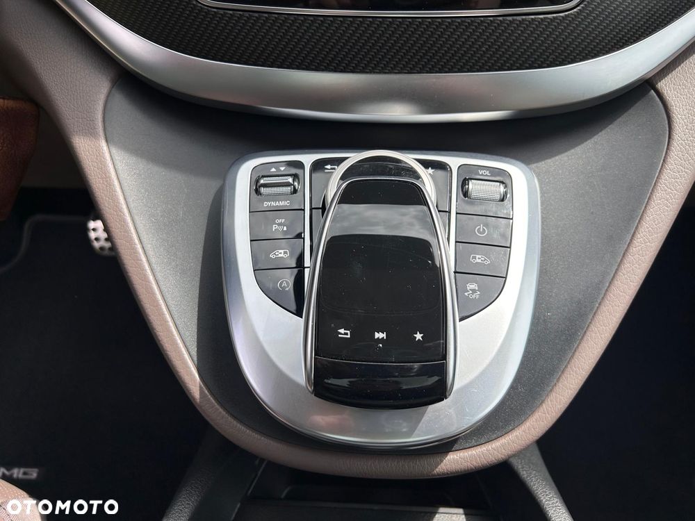 Mercedes-Benz Klasa V 300 d 4-Matic Exclusive 9G-Tronic (d³ugi) - 22