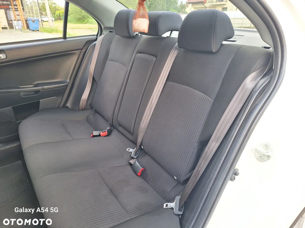 Mitsubishi Lancer 1.6 - 31