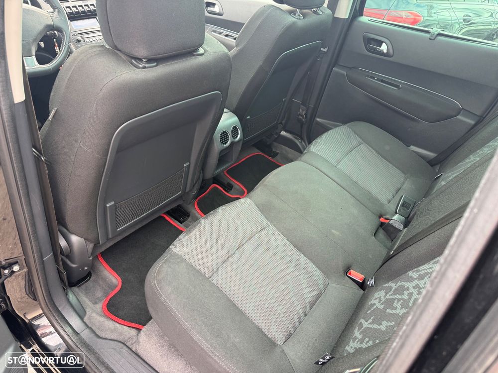 Peugeot 3008 1.6 HDi Executive — fotografia 11