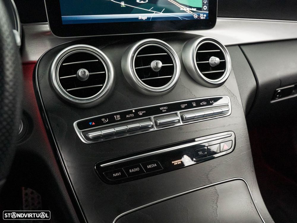 Mercedes-Benz C 300 de AMG Line - 29