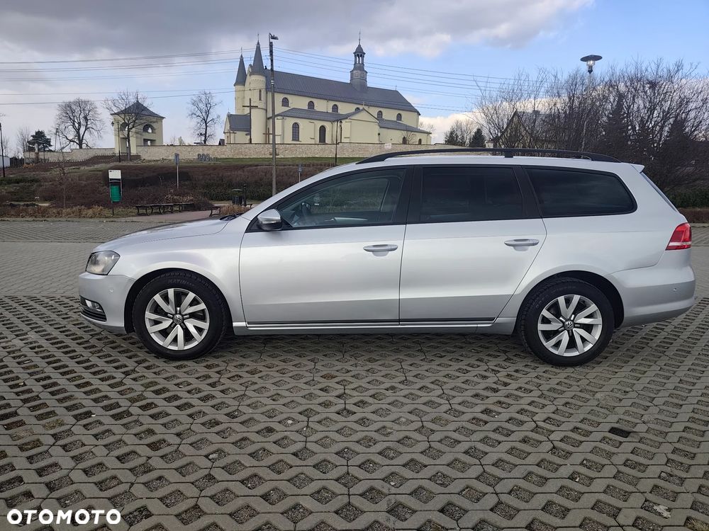 Volkswagen Passat 1.6 TDI Comfortline - 2