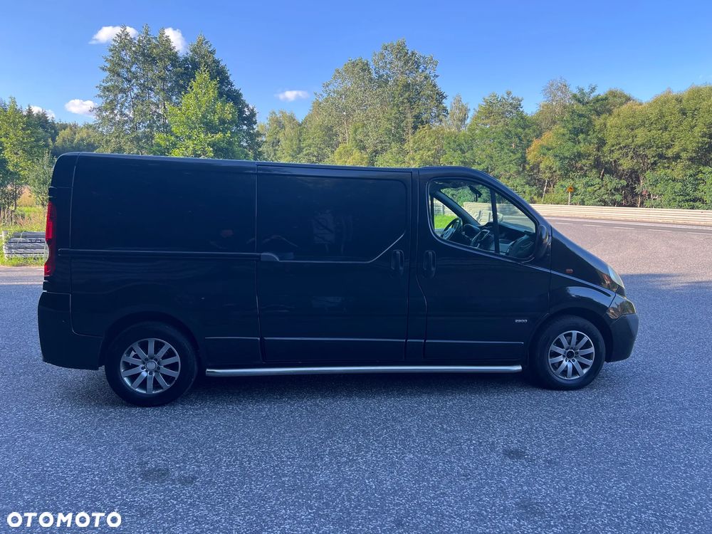 Opel Vivaro - 8