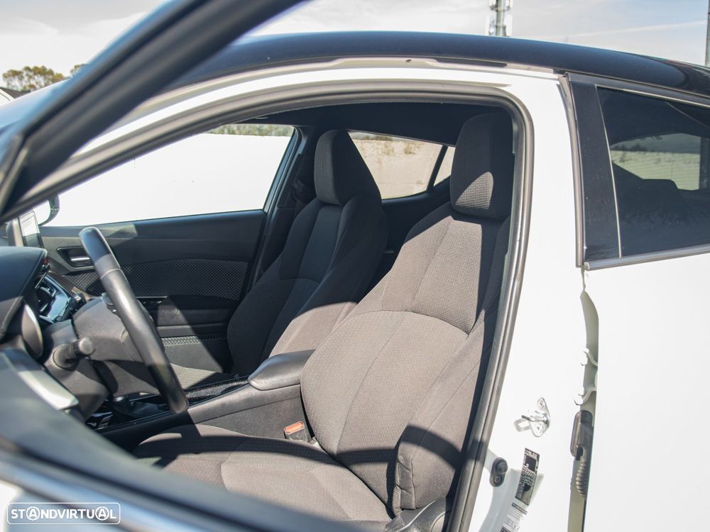 Toyota C-HR 1.8 HSD Comfort+P.Style - 17