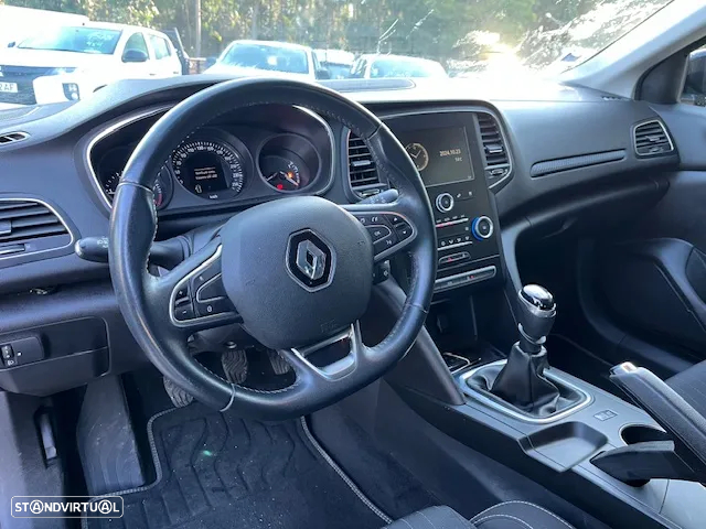 Renault Mégane 1.5 Blue dCi Limited - 11
