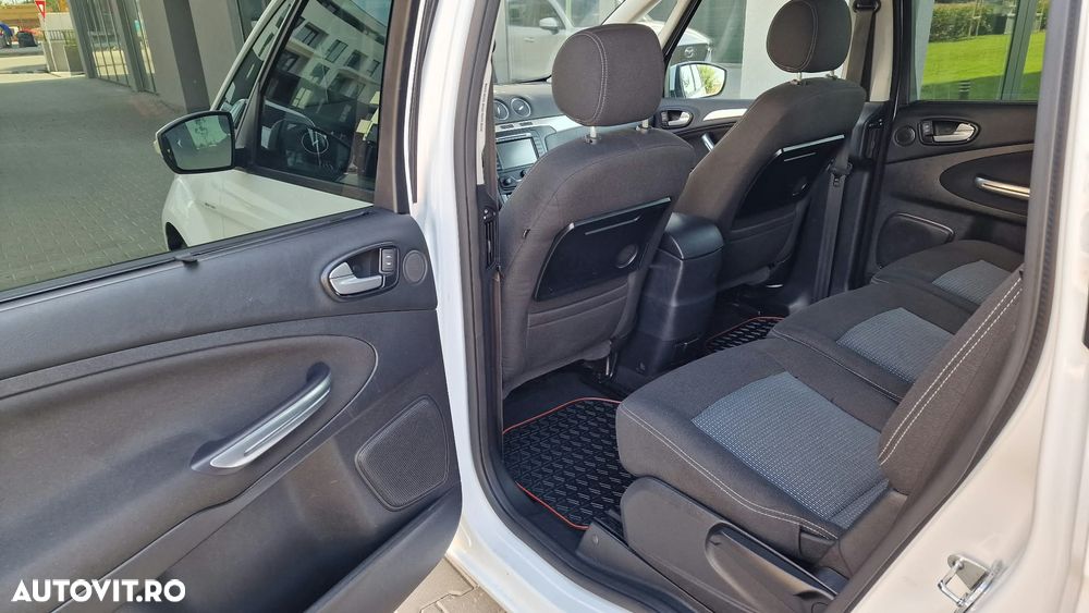 Ford Galaxy 2.0 TDCi DPF Business Edition - 9